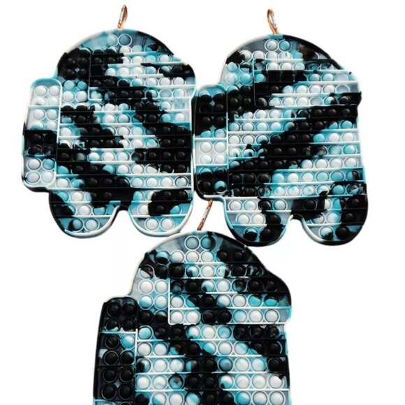 Pop it Other - Giant Pop it (3 pack) 13 in Tall 9 in Wide Among Us 100+ Bubbles each BELT CLIPS